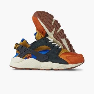 Nike womens huarache running sneakers